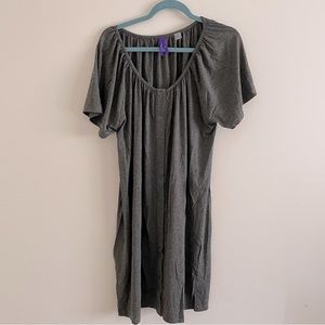 Seraphine Maternity dark heathered grey size XL women’s nursing gown, EUC.